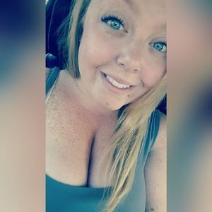 Meet your Posher, Vallarie